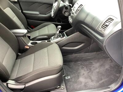 2017 Kia Forte LX   - Photo 22 - Crest Hill, IL 60403