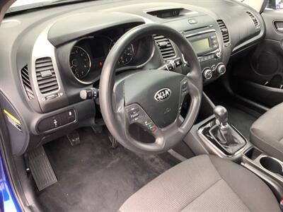 2017 Kia Forte LX   - Photo 12 - Crest Hill, IL 60403
