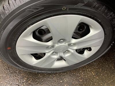 2017 Kia Forte LX   - Photo 30 - Crest Hill, IL 60403