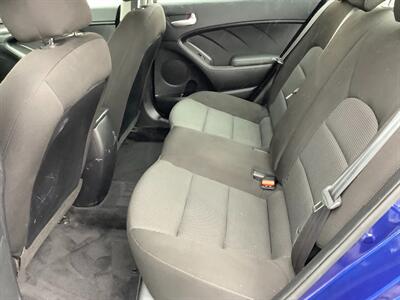 2017 Kia Forte LX   - Photo 18 - Crest Hill, IL 60403
