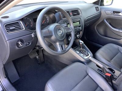 2011 Volkswagen Jetta SE   - Photo 14 - Crest Hill, IL 60403