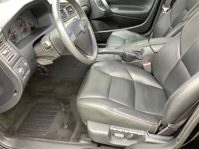2002 Volvo S60 T5   - Photo 12 - Crest Hill, IL 60403