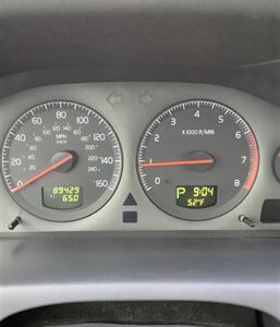 2002 Volvo S60 T5   - Photo 17 - Crest Hill, IL 60403