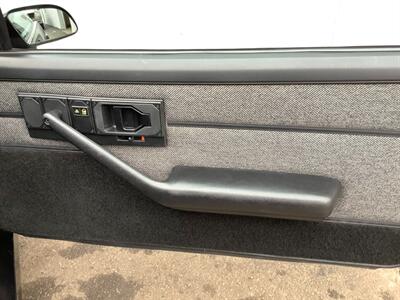 1990 Chevrolet Camaro IROC Z   - Photo 33 - Crest Hill, IL 60403