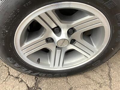 1990 Chevrolet Camaro IROC Z   - Photo 53 - Crest Hill, IL 60403