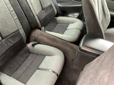 1990 Chevrolet Camaro IROC Z   - Photo 38 - Crest Hill, IL 60403