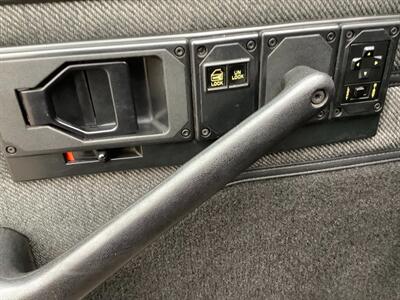 1990 Chevrolet Camaro IROC Z   - Photo 16 - Crest Hill, IL 60403