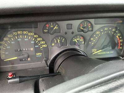 1990 Chevrolet Camaro IROC Z   - Photo 23 - Crest Hill, IL 60403