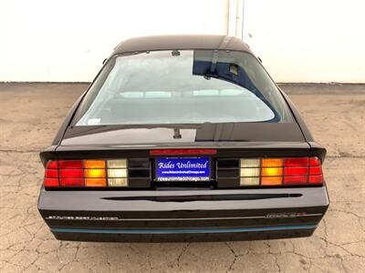 1990 Chevrolet Camaro IROC Z   - Photo 7 - Crest Hill, IL 60403