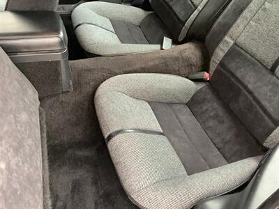 1990 Chevrolet Camaro IROC Z   - Photo 30 - Crest Hill, IL 60403