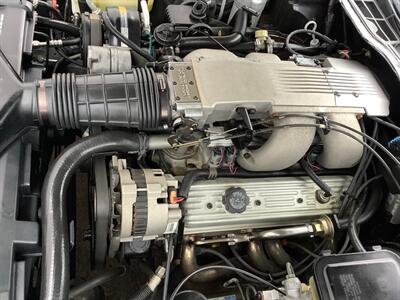 1990 Chevrolet Camaro IROC Z   - Photo 60 - Crest Hill, IL 60403