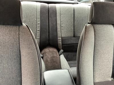 1990 Chevrolet Camaro IROC Z   - Photo 44 - Crest Hill, IL 60403