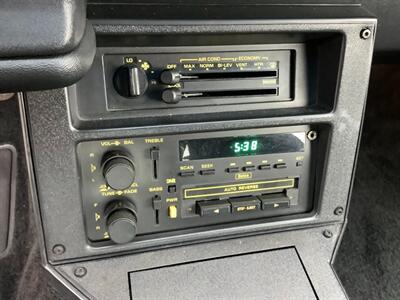 1990 Chevrolet Camaro IROC Z   - Photo 24 - Crest Hill, IL 60403