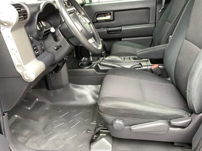 2010 Toyota FJ Cruiser - Photo 14 - Crest Hill, IL 60403