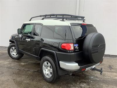 2010 Toyota FJ Cruiser - Photo 4 - Crest Hill, IL 60403