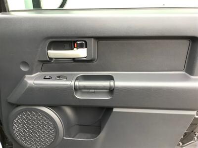 2010 Toyota FJ Cruiser - Photo 34 - Crest Hill, IL 60403