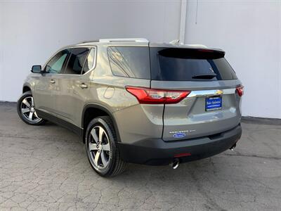 2018 Chevrolet Traverse LT Leather - Photo 4 - Crest Hill, IL 60403