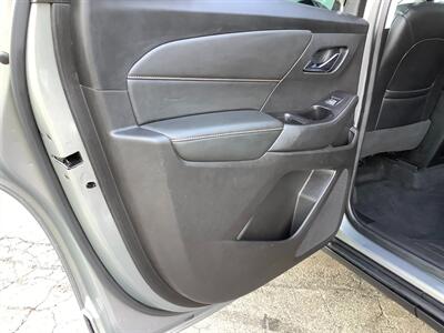 2018 Chevrolet Traverse LT Leather - Photo 13 - Crest Hill, IL 60403