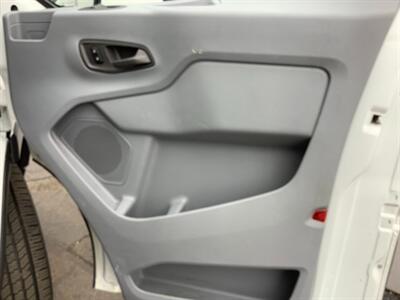 2016 Ford Transit 250   - Photo 24 - Crest Hill, IL 60403