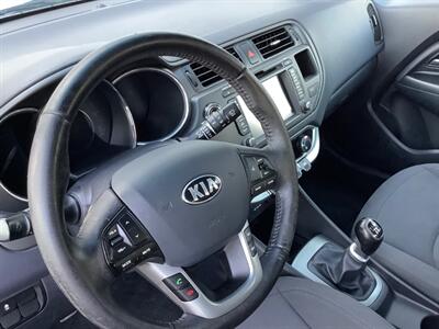 2013 Kia Rio 5-Door SX   - Photo 22 - Crest Hill, IL 60403