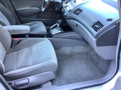 2011 Honda Civic LX - Photo 25 - Crest Hill, IL 60403