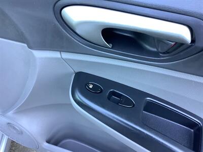 2011 Honda Civic LX - Photo 24 - Crest Hill, IL 60403