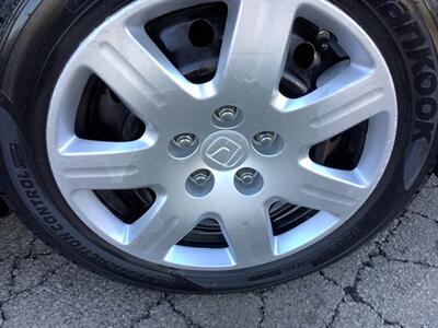 2011 Honda Civic LX - Photo 10 - Crest Hill, IL 60403
