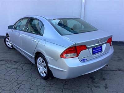 2011 Honda Civic LX - Photo 14 - Crest Hill, IL 60403