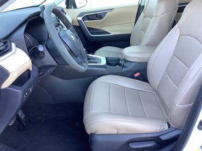 2020 Toyota RAV4 LE   - Photo 13 - Crest Hill, IL 60403