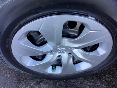 2020 Toyota RAV4 LE   - Photo 41 - Crest Hill, IL 60403