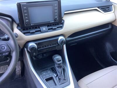 2020 Toyota RAV4 LE   - Photo 14 - Crest Hill, IL 60403