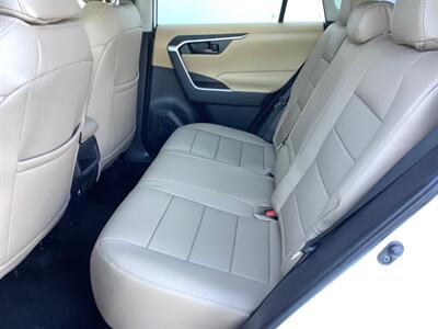 2020 Toyota RAV4 LE   - Photo 25 - Crest Hill, IL 60403