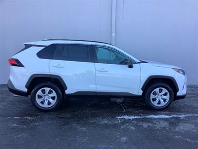 2020 Toyota RAV4 LE   - Photo 7 - Crest Hill, IL 60403