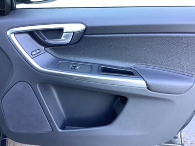 2014 Volvo XC60 T6   - Photo 28 - Crest Hill, IL 60403