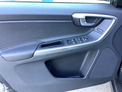2014 Volvo XC60 T6   - Photo 12 - Crest Hill, IL 60403