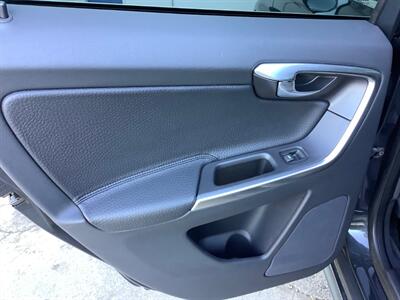 2014 Volvo XC60 T6   - Photo 24 - Crest Hill, IL 60403