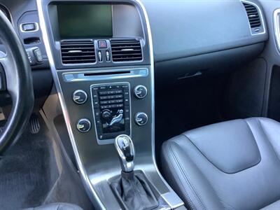 2014 Volvo XC60 T6   - Photo 16 - Crest Hill, IL 60403