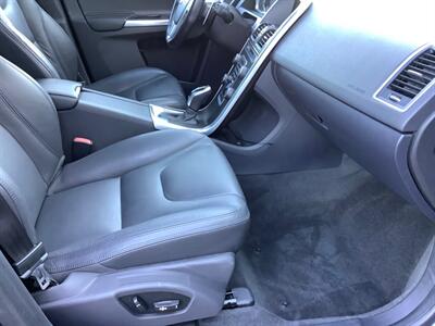 2014 Volvo XC60 T6   - Photo 30 - Crest Hill, IL 60403