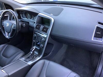 2014 Volvo XC60 T6   - Photo 32 - Crest Hill, IL 60403