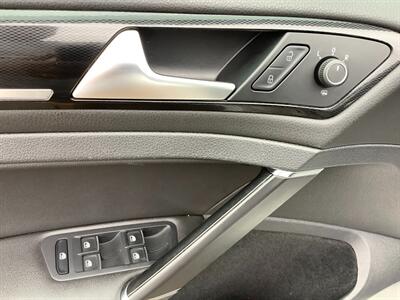 2017 Volkswagen Golf GTI Sport   - Photo 10 - Crest Hill, IL 60403