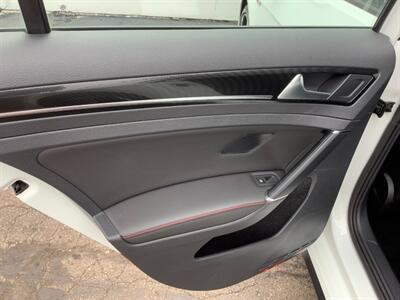 2017 Volkswagen Golf GTI Sport   - Photo 22 - Crest Hill, IL 60403