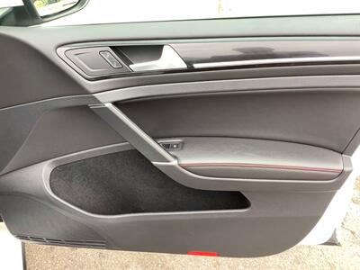 2017 Volkswagen Golf GTI Sport   - Photo 26 - Crest Hill, IL 60403