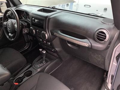 2016 Jeep Wrangler Unlimited Sport   - Photo 28 - Crest Hill, IL 60403