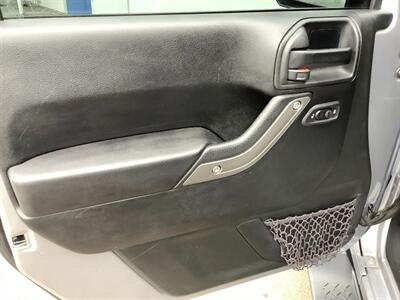 2016 Jeep Wrangler Unlimited Sport   - Photo 12 - Crest Hill, IL 60403