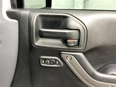 2016 Jeep Wrangler Unlimited Sport   - Photo 25 - Crest Hill, IL 60403