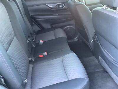2017 Nissan Rogue SV - Photo 25 - Crest Hill, IL 60403