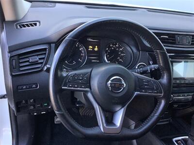 2017 Nissan Rogue SV - Photo 18 - Crest Hill, IL 60403