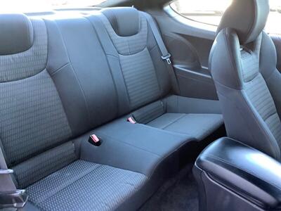 2014 Hyundai Genesis Coupe 2.0T - Photo 28 - Crest Hill, IL 60403