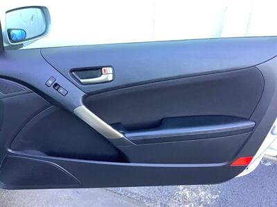 2014 Hyundai Genesis Coupe 2.0T - Photo 25 - Crest Hill, IL 60403