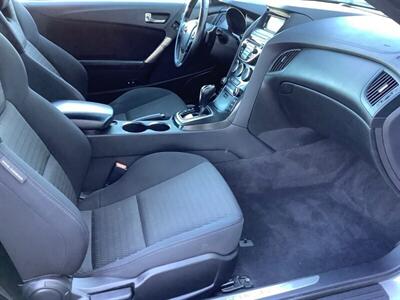 2014 Hyundai Genesis Coupe 2.0T - Photo 27 - Crest Hill, IL 60403